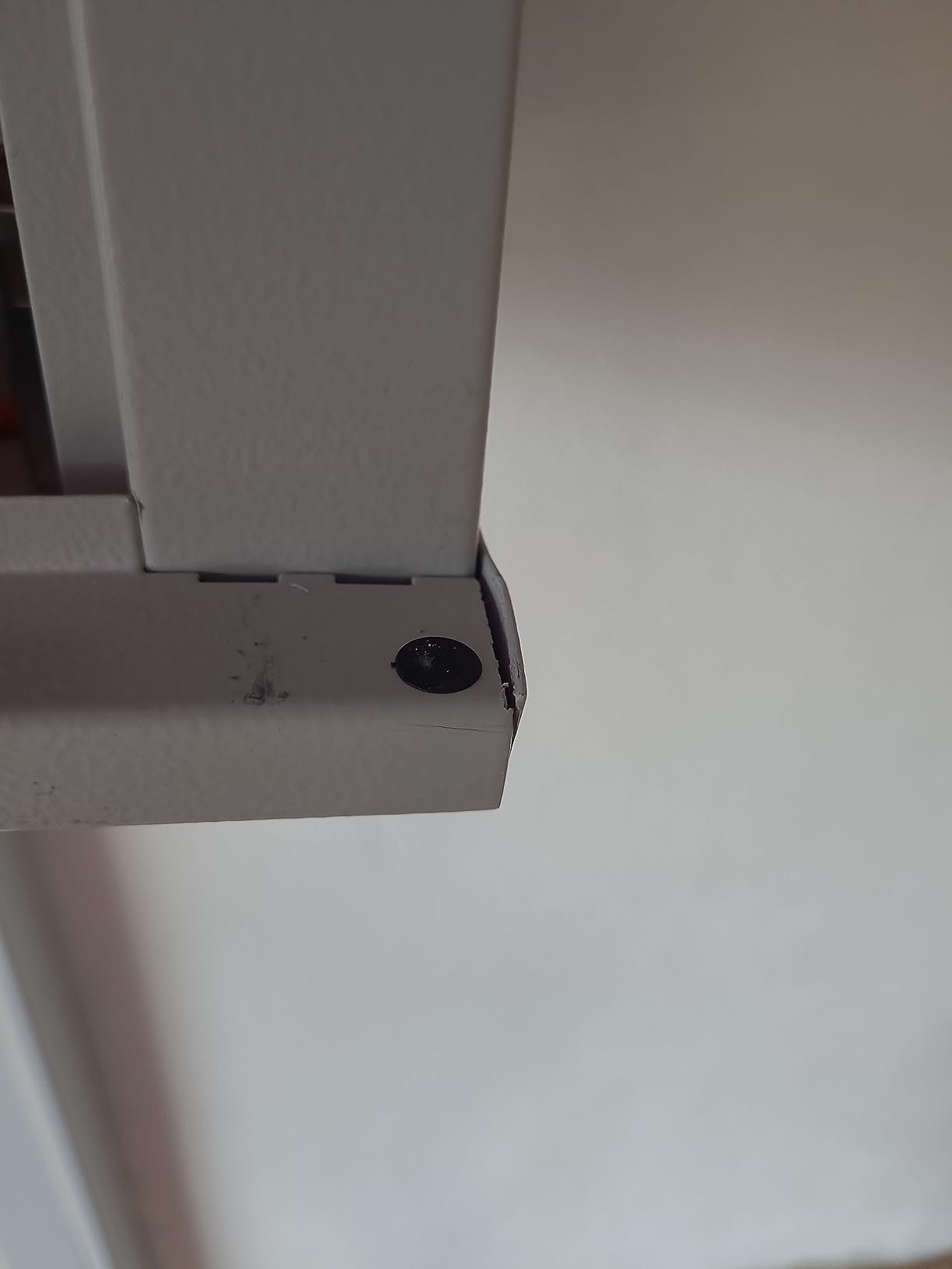 Platzwunder an der Wand