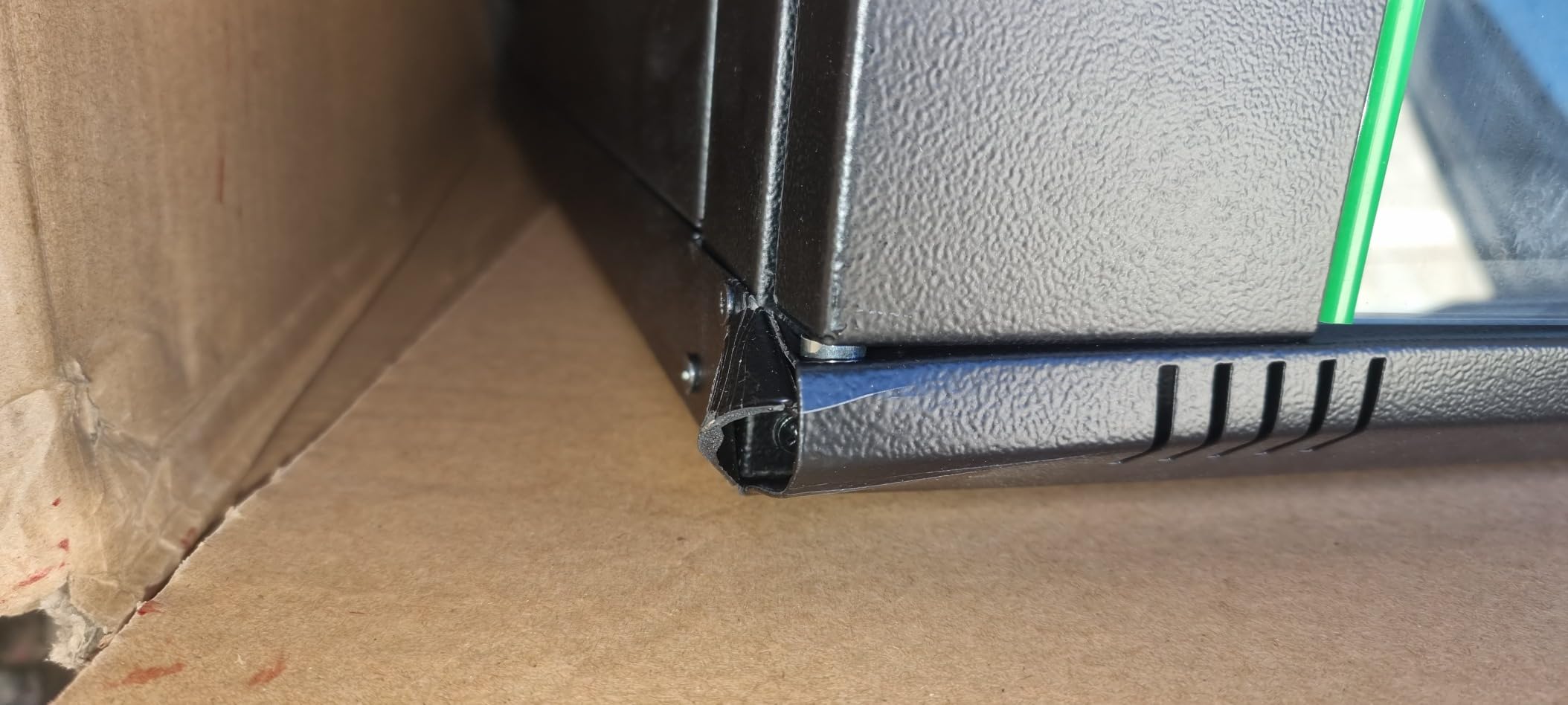 Stabiler Schrank