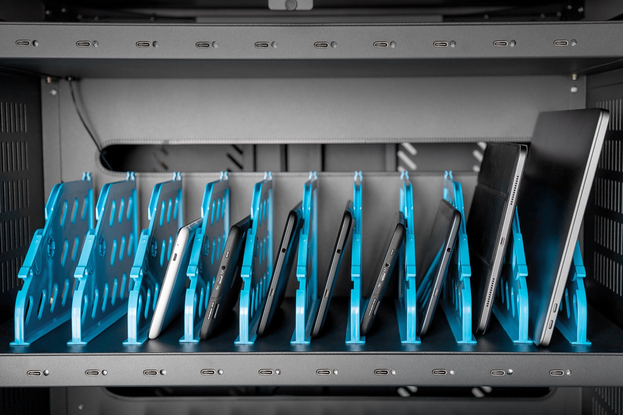 digitus-soho-ladeschrank-30x-usb-c-bis-15-6-zoll-mobil image 3
