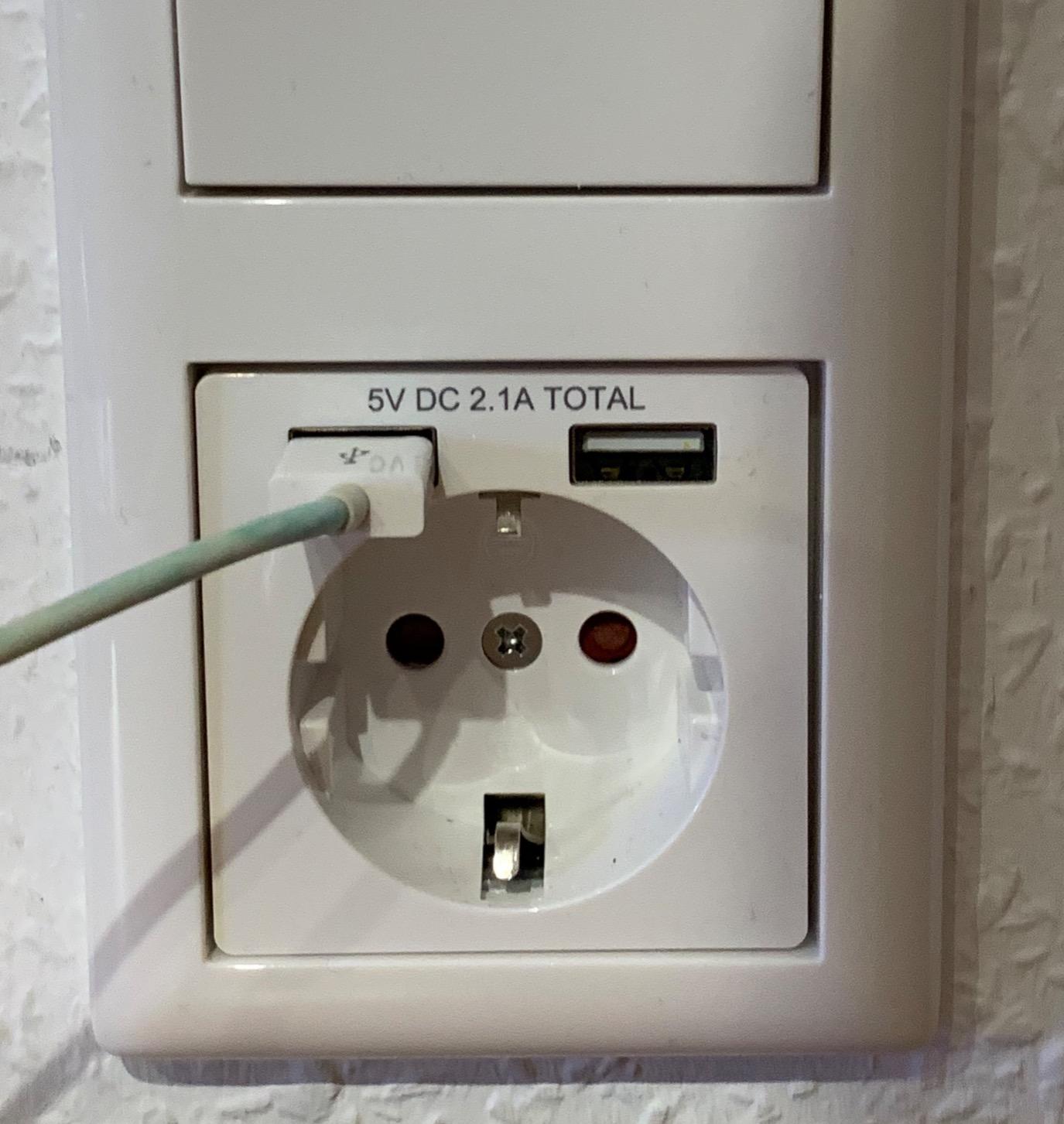 Sehr praktisch im Schlafzimmer