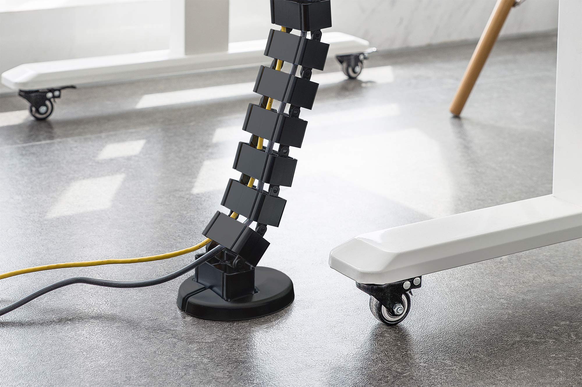 digitus-vertikale-kabel-f-hrung-flexibles-schreibtisch-kabelmanagement-schwarz image 8