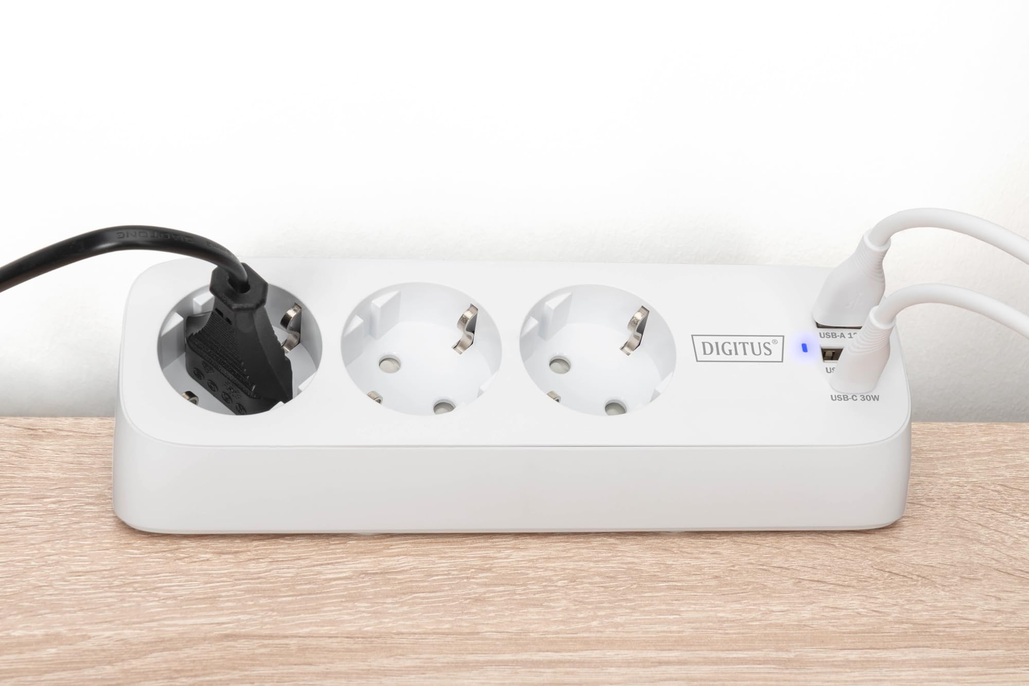 digitus-steckdosenleiste-mit-usb-3x-schutzkontakt-usb-c-30w-in-schwarz image 8