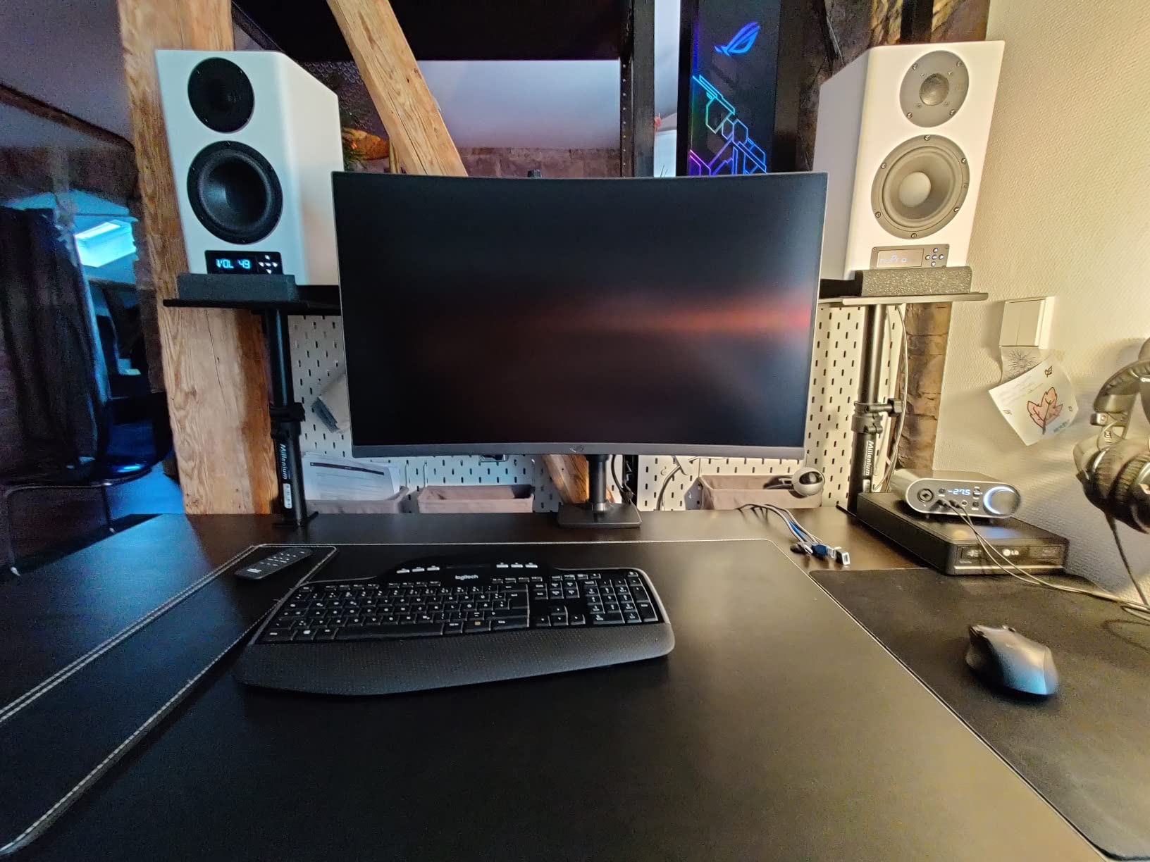 Gut aber nicht für leichte Monitore