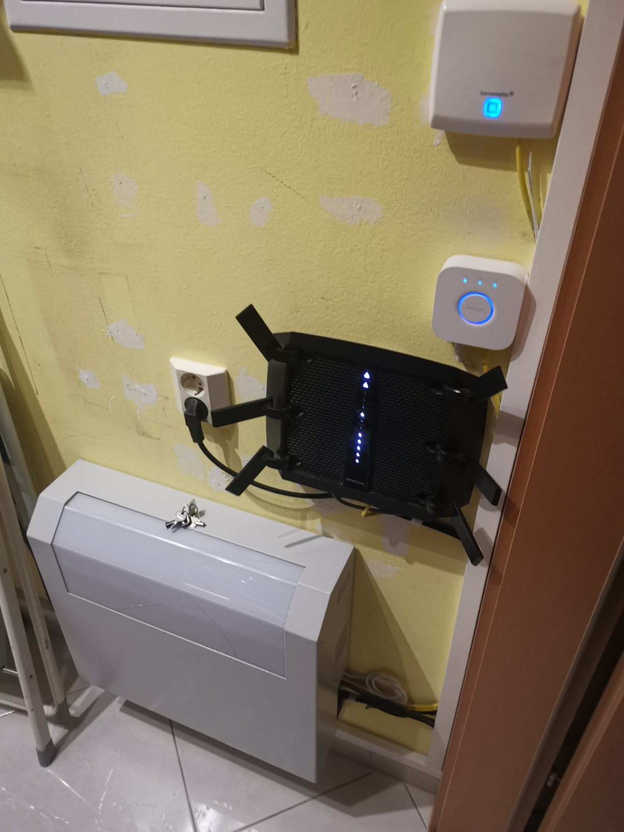 Passt perfekt überm Schreibtisch